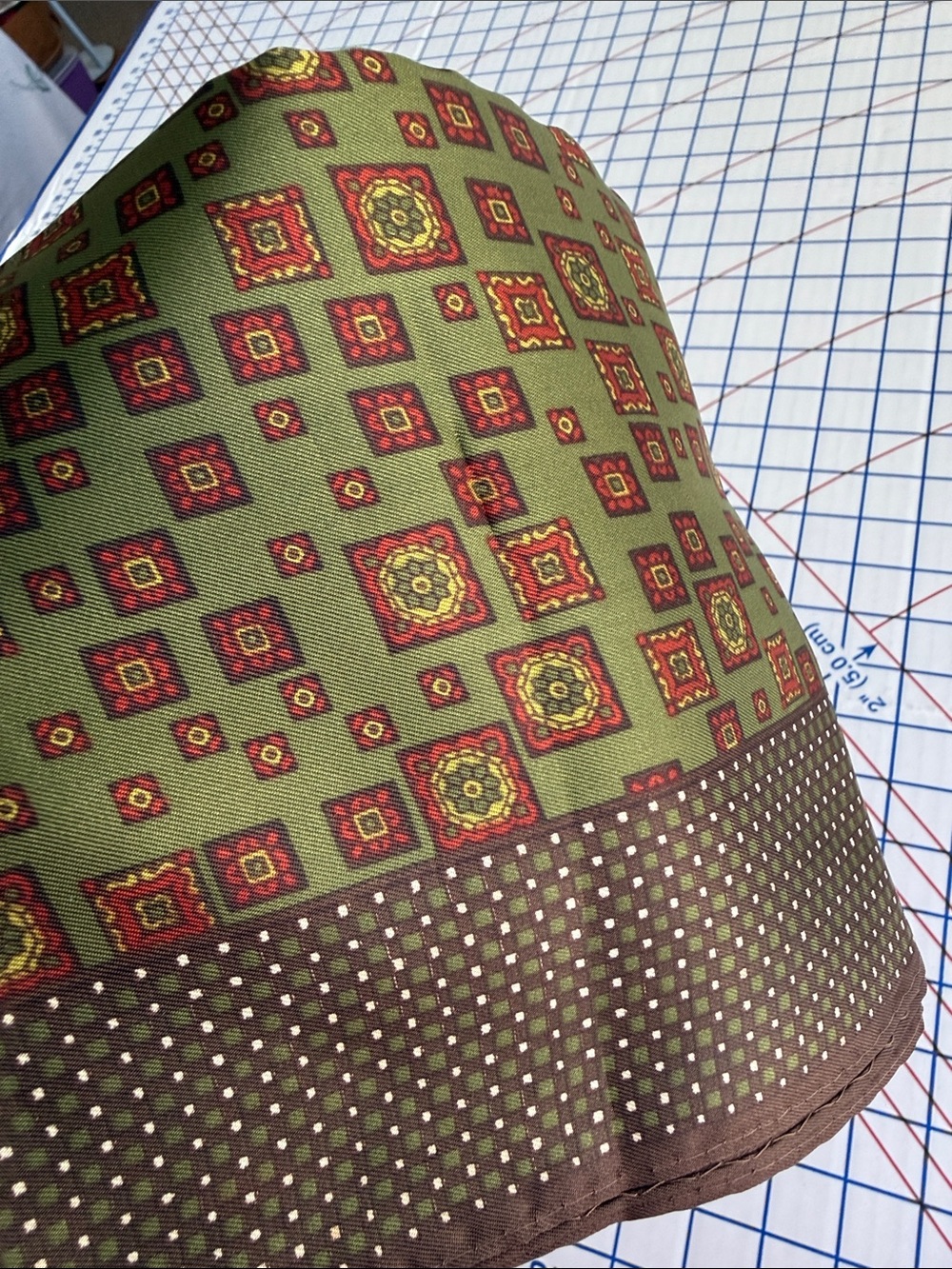 Vintage 1970s Women’s Scarf Olive Green Brown Geometric Foulard 25”
